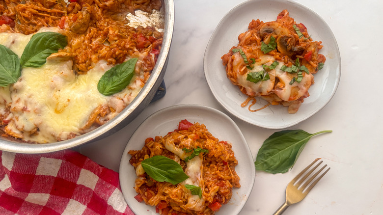 2 assiettes de riz à pizza