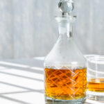 Voici ce qui se passe lorsque vous stockez du scotch à la lumière directe du soleil