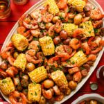 Faire bouillir les crevettes sur une plaque