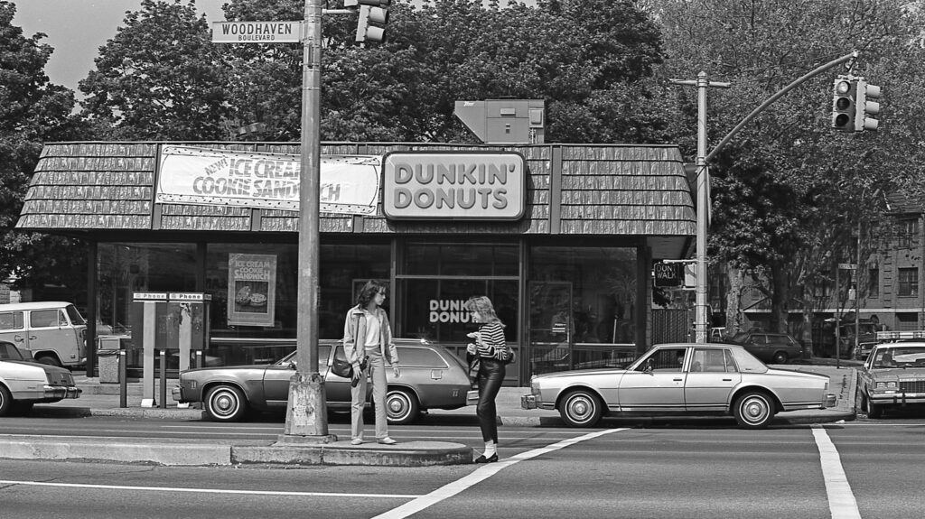 Voici à quoi ça ressemblait de manger chez Dunkin' dans les années 80