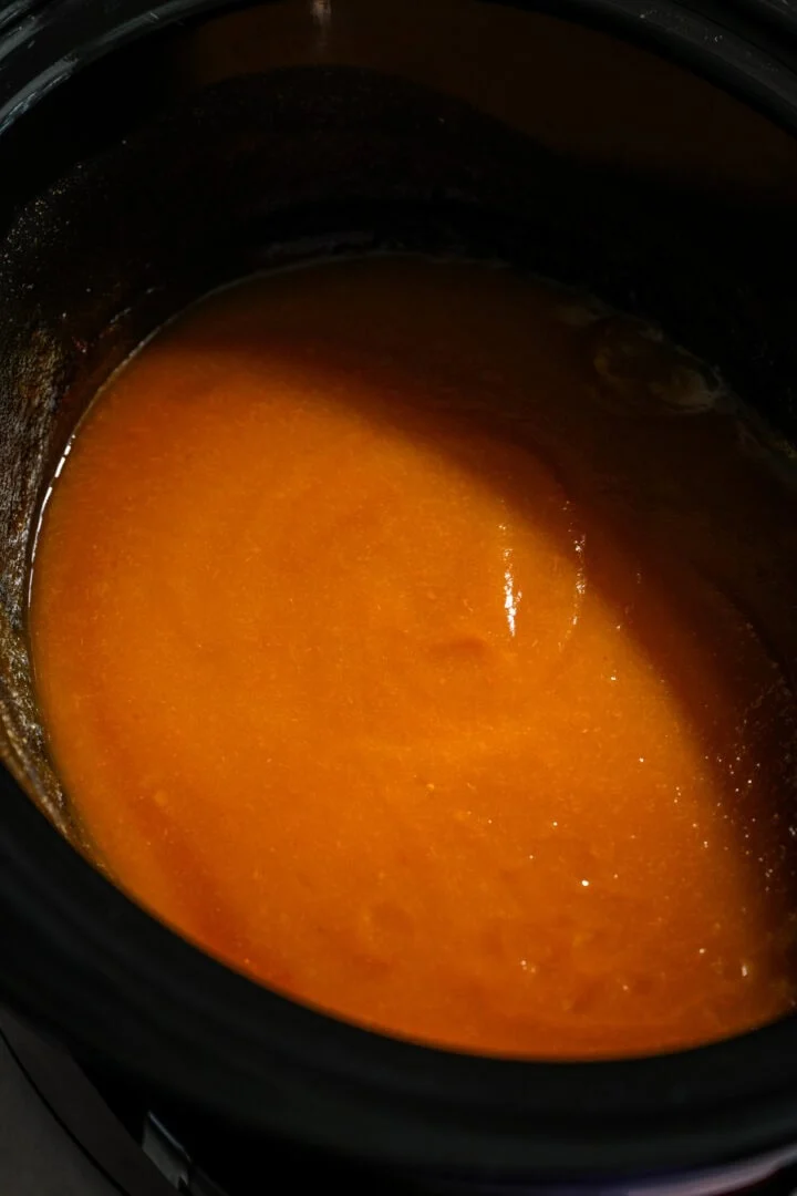 Beurre de pêche après une cuisson d'un moment.