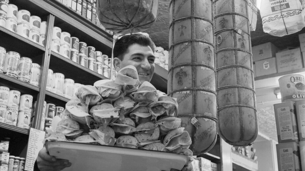 Le sandwich au jambon, autrefois populaire, contenait à la place une viande moins chère