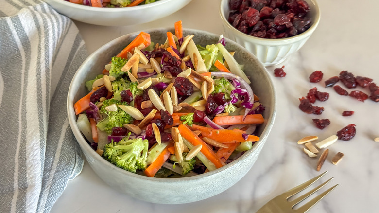 bol de salade de brocoli