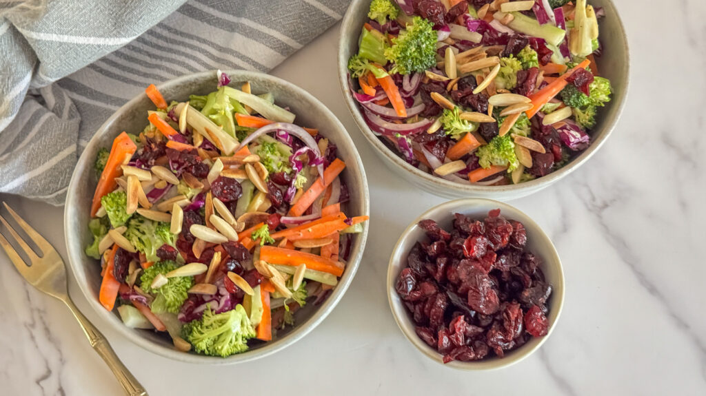 Recette de salade de brocoli sucrée et salée