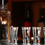 Vous prenez mal vos shots de vodka – voici la règle russe à retenir