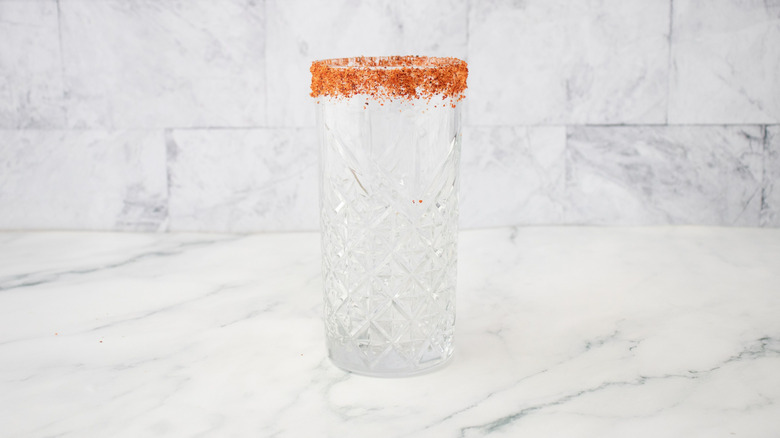 Verre vide avec bord Tajín