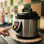 Cette mijoteuse la mieux notée que vous pouvez acheter en 2026 a une double fonction sous vide