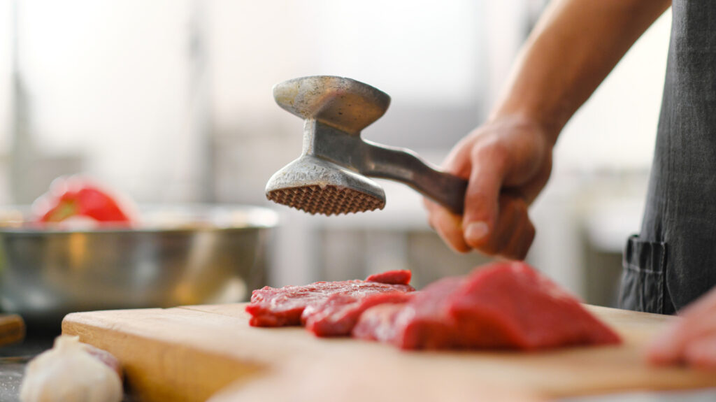 Y a-t-il une différence entre un maillet à viande et un attendrisseur de viande ?