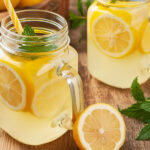 Le cocktail de limonade rafraîchissant dont votre repas d'été a désespérément besoin ne contient que 3 ingrédients