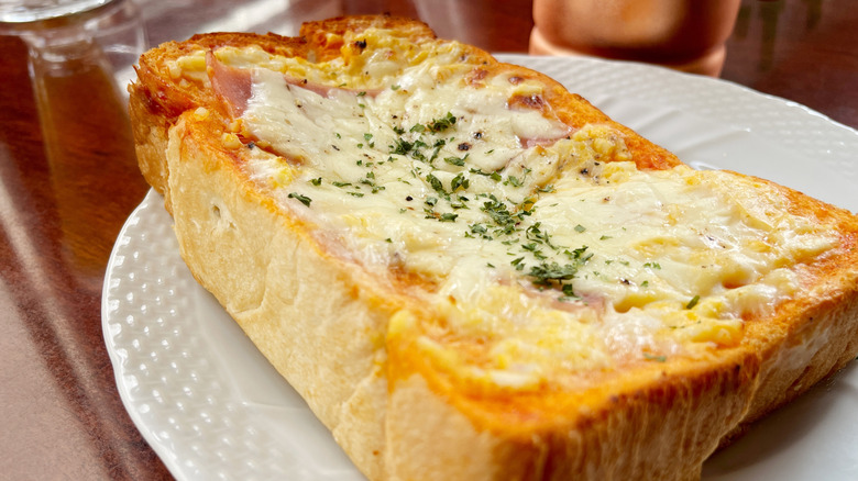 Close-up de toasts à pizza au Japon