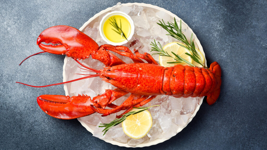 Comment un maillet à viande fait des merveilles pour préparer le homard à la maison