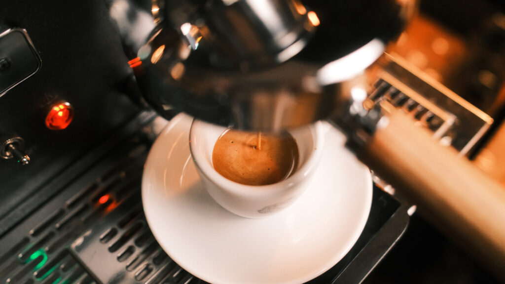 Évitez ces signaux d’alarme lorsque vous achetez une machine à expresso dans une friperie