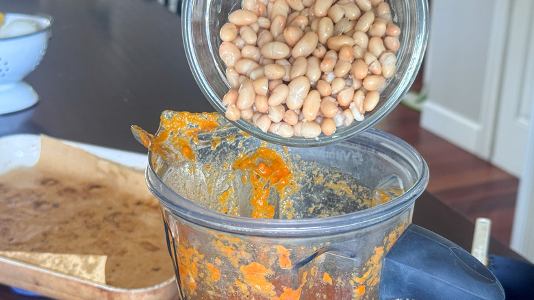 ajouter des haricots au pot