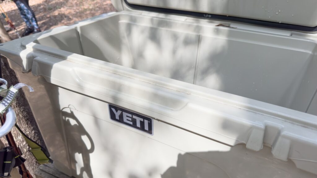 Vous recherchez une alternative plus abordable à une glacière Yeti ? Les clients recommandent ces 2 marques