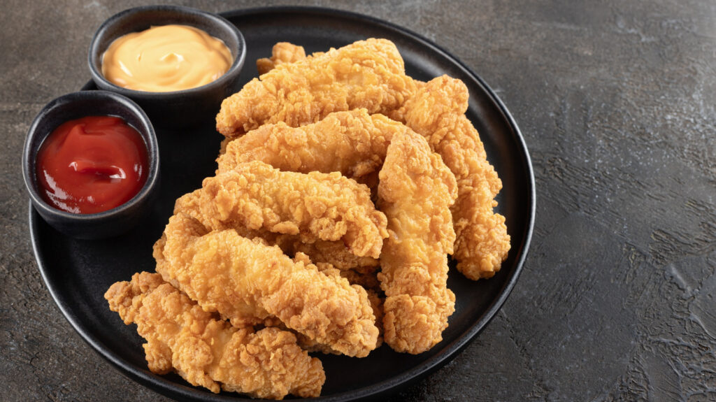 Rehaussez la saveur des filets de poulet avec cette sauce chinoise épicée et géniale