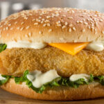 Donnez une meilleure saveur aux sandwichs au poisson frit avec une mise à niveau de la sauce tartare à un ingrédient