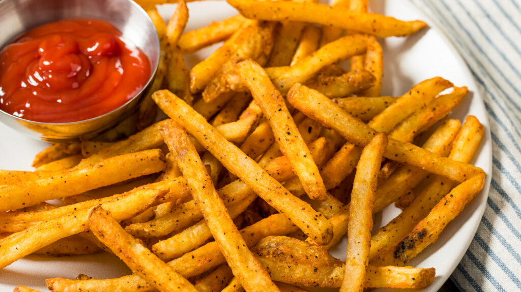Déplacez-vous, ketchup : essayez plutôt une autre sauce à base de tomates pour les frites