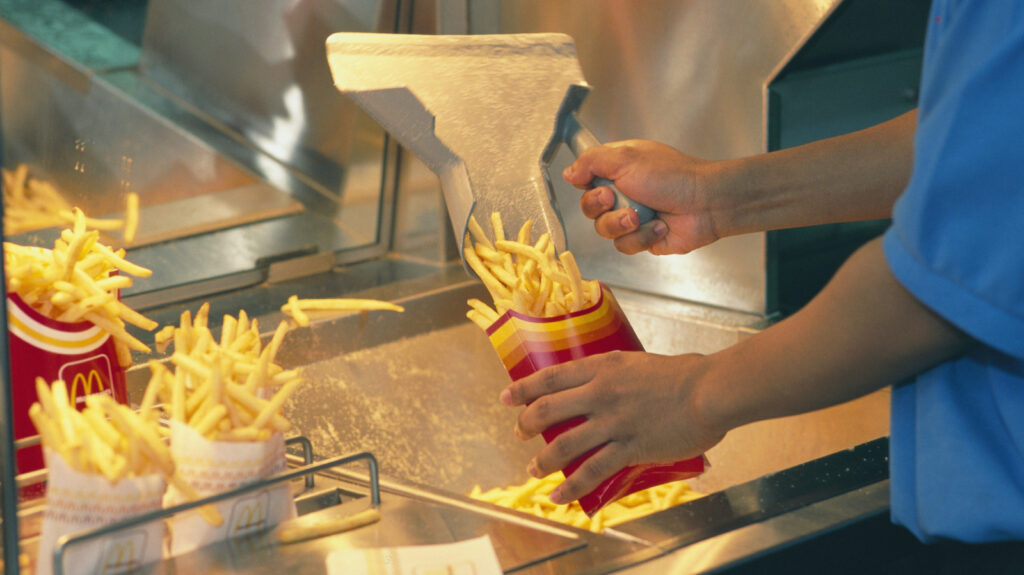 Pourquoi les frites McDonald's ont un goût si différent des autres chaînes de restauration rapide