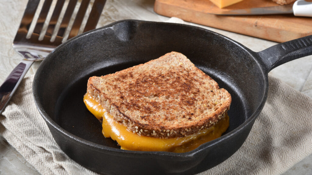 Pour le meilleur fromage grillé, faites-le à la hawaïenne