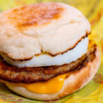 9 astuces pour commander des œufs McMuffin que tout fan de McDonald's devrait connaître