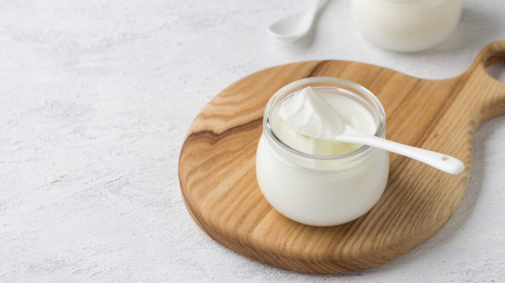 Yaourt grec contre Skyr : lequel contient le plus de protéines ?
