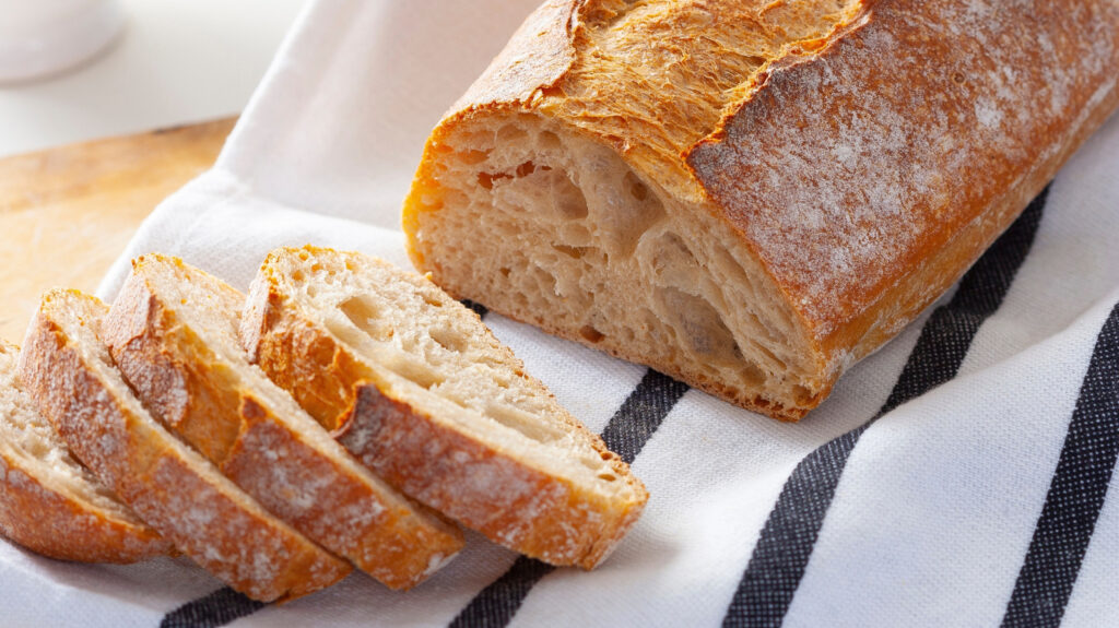 Préparez du pain au levain inoubliable en remplaçant l'eau par cet aliment de base du petit-déjeuner