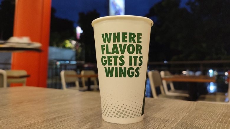 Boisson à la fontaine Wingstop