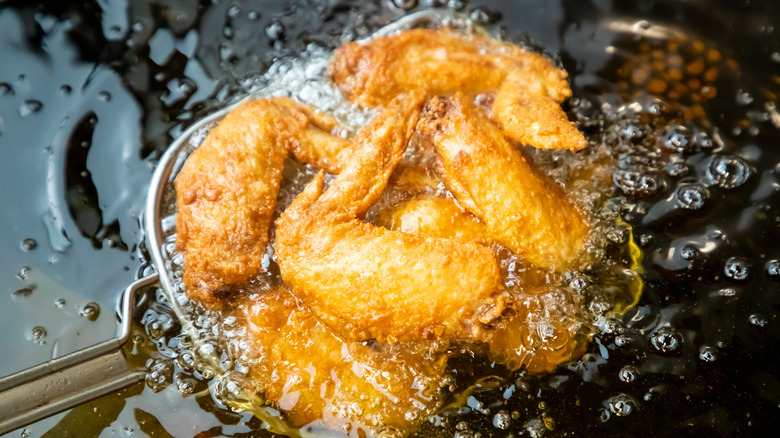 Faire frire le poulet