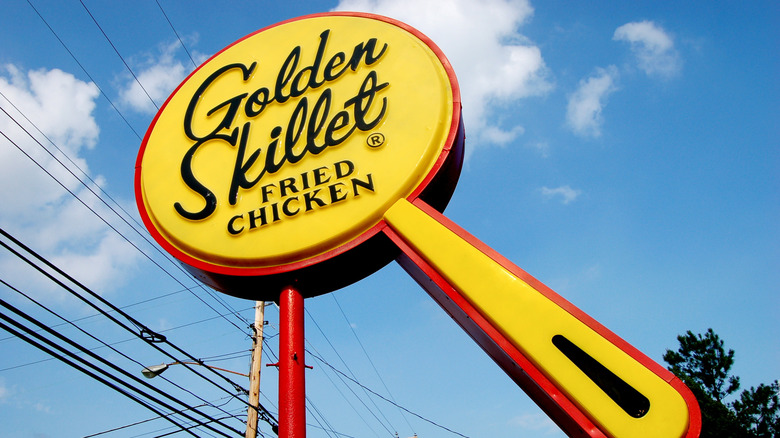 Panneau Golden Skillet à Sandston, Virginie