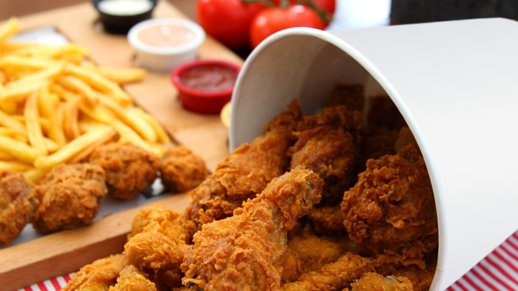 8 chaînes de poulet frit adorées par les baby-boomers et qui sont lentement oubliées