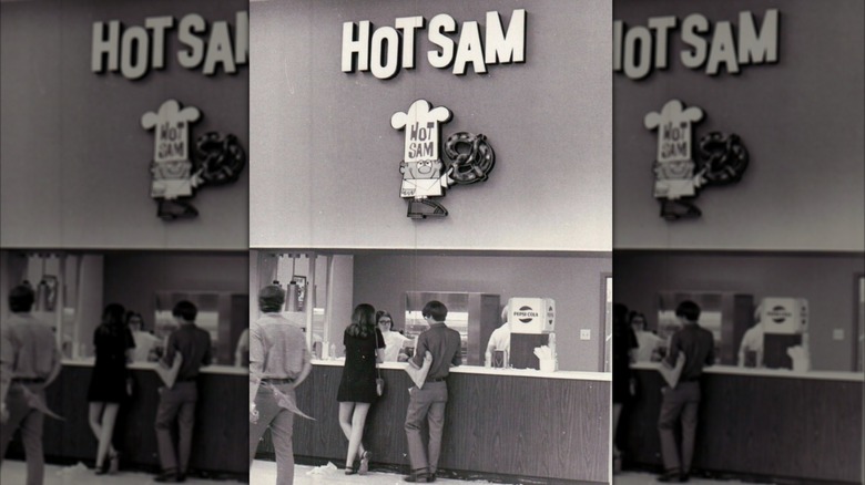 Vitrine vintage de Hot Sam Bretzels