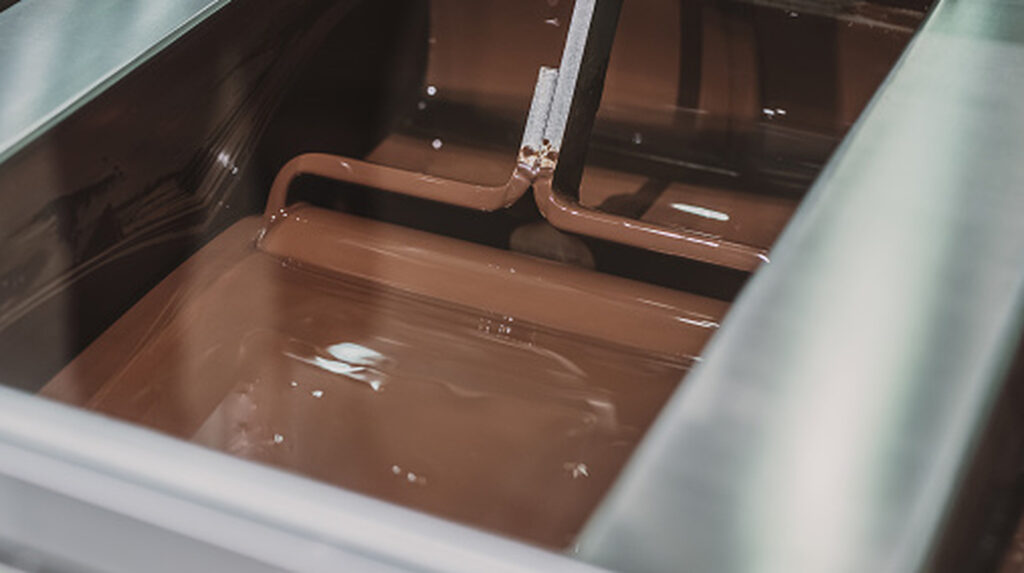 Cadbury Vs Hershey's : en quoi les recettes de chocolat au lait des Candy Giants diffèrent