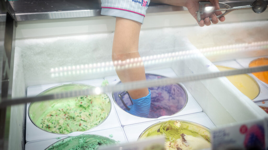 Les baby-boomers à saveur de crème glacée Baskin-Robbins des années 70 se souviennent probablement de sa couleur rose vif