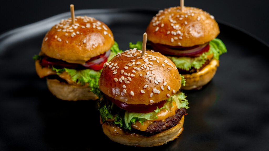 Les hamburgers sont plus croustillants et 10 fois plus savoureux lorsque vous les faites frire